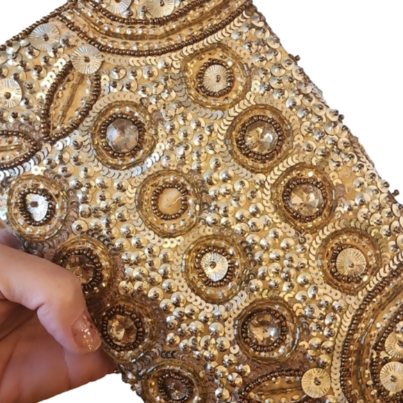 Charming Charlie good, silver bronze beaded and sequins clutch. - Picture 5 of 7